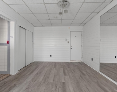52 Florida Street - Photo Thumbnail 2