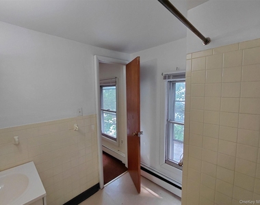 96 Clinton Avenue - Photo Thumbnail 6