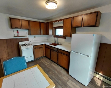 96 Clinton Avenue - Photo Thumbnail 11