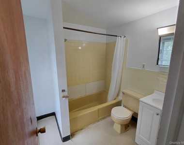 96 Clinton Avenue - Photo Thumbnail 5