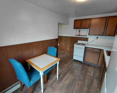 96 Clinton Avenue - Photo Thumbnail 12