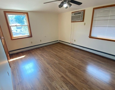 23930 87th Avenue - Photo Thumbnail 3