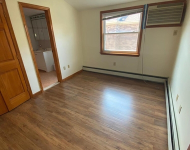 23930 87th Avenue - Photo Thumbnail 4