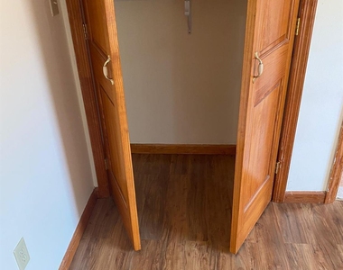 23930 87th Avenue - Photo Thumbnail 7