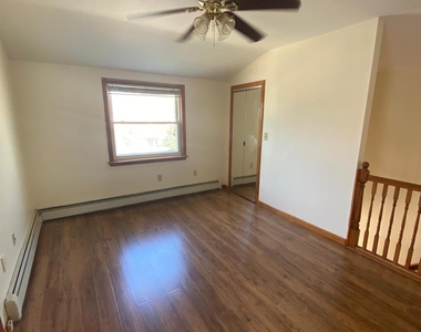 23930 87th Avenue - Photo Thumbnail 2