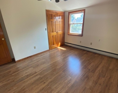 23930 87th Avenue - Photo Thumbnail 5