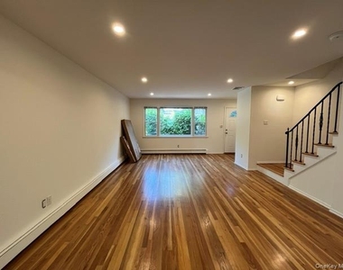 35 Sands Point Road - Photo Thumbnail 3