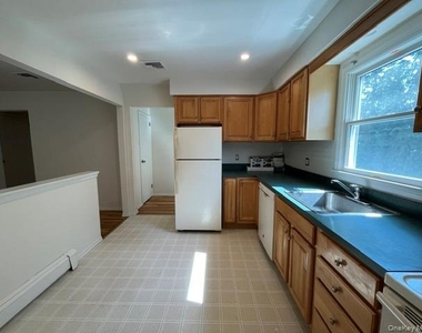 35 Sands Point Road - Photo Thumbnail 7