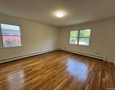 35 Sands Point Road - Photo Thumbnail 15