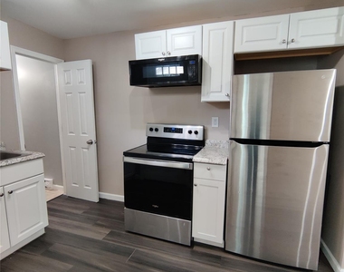 917-921 Violet Avenue - Photo Thumbnail 18