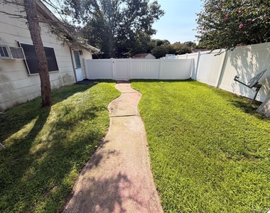 994 Old Medford Avenue - Photo Thumbnail 8