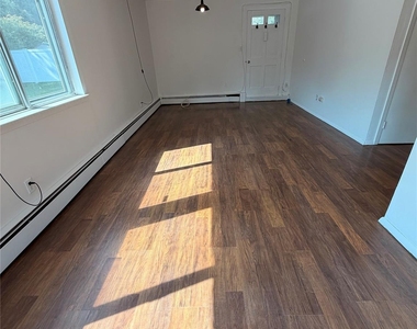 994 Old Medford Avenue - Photo Thumbnail 1