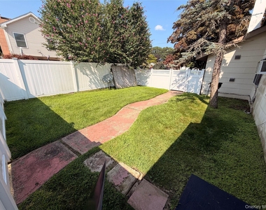 994 Old Medford Avenue - Photo Thumbnail 7