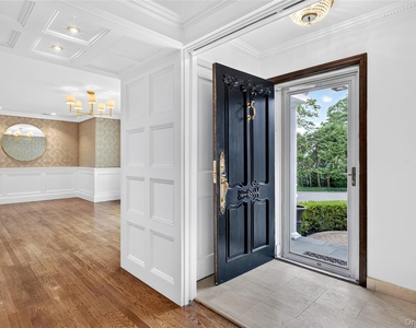 20 Earle Place - Photo Thumbnail 1
