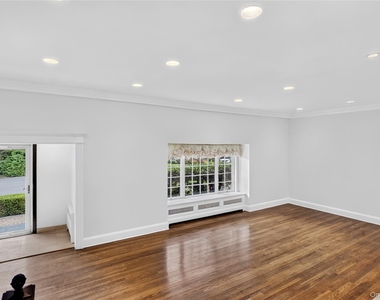 20 Earle Place - Photo Thumbnail 5