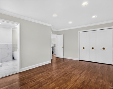 20 Earle Place - Photo Thumbnail 15