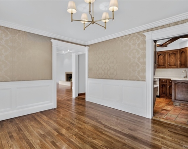 20 Earle Place - Photo Thumbnail 8