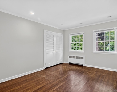20 Earle Place - Photo Thumbnail 23