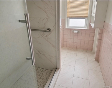 10436 109th Street - Photo Thumbnail 3