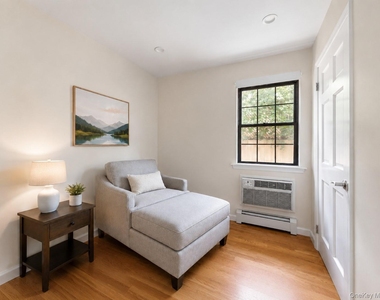 6138 233rd Street - Photo Thumbnail 5