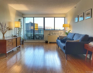 10 Cottage Place - Photo Thumbnail 1
