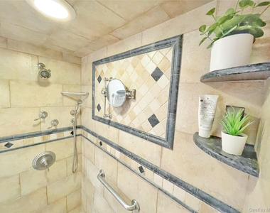 10 Cottage Place - Photo Thumbnail 13