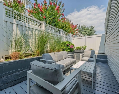 1215 W Park Avenue - Photo Thumbnail 16