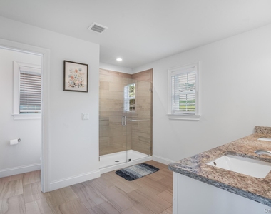 149 Stratford Drive - Photo Thumbnail 23