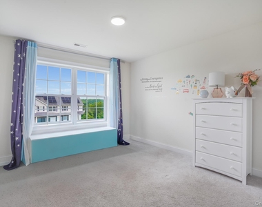149 Stratford Drive - Photo Thumbnail 22