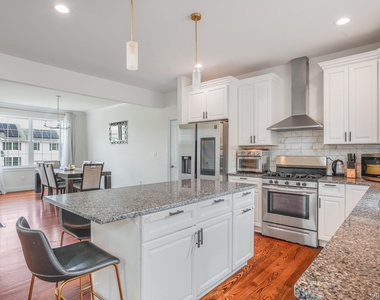 149 Stratford Drive - Photo Thumbnail 10