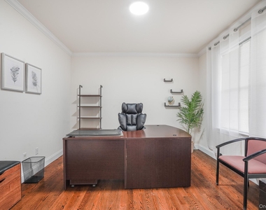 149 Stratford Drive - Photo Thumbnail 6