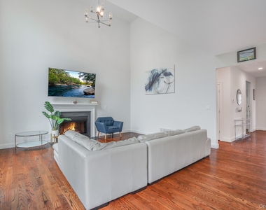 149 Stratford Drive - Photo Thumbnail 12