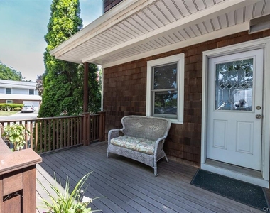 200 Lincoln Avenue - Photo Thumbnail 8