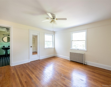 91 Pickwick Road - Photo Thumbnail 24
