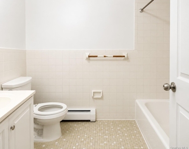 8321 Lefferts Boulevard - Photo Thumbnail 3