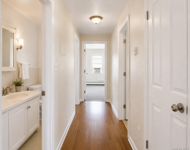 8321 Lefferts Boulevard - Photo Thumbnail 5