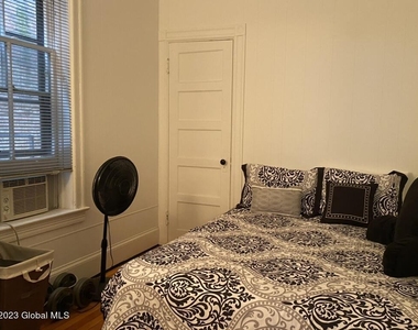 588 Madison Avenue - Photo Thumbnail 10