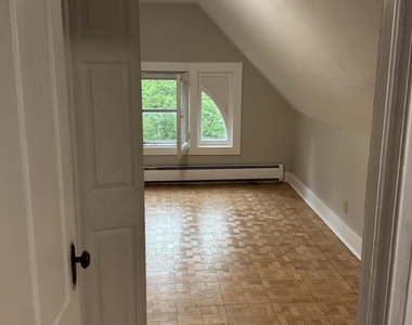 137 Broad Street - Photo Thumbnail 8