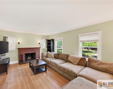 12 Capner Street - Photo Thumbnail 6