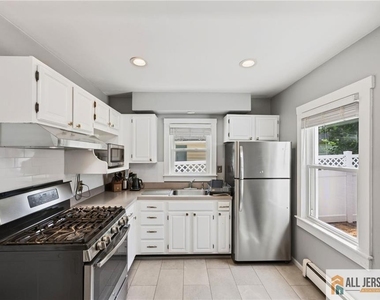 12 Capner Street - Photo Thumbnail 4
