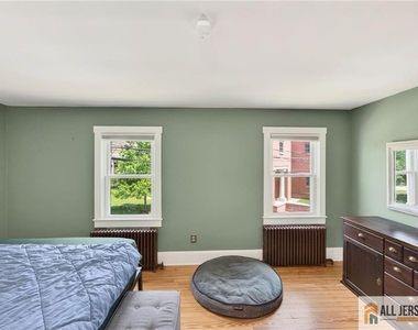 12 Capner Street - Photo Thumbnail 15