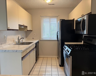 79 Park Gate Drive - Photo Thumbnail 4