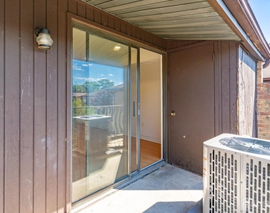 1719 Raspberry Court - Photo Thumbnail 8