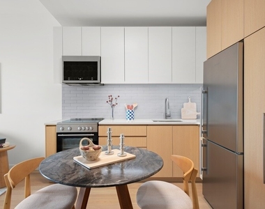 249 Willoughby Avenue - Photo Thumbnail 4