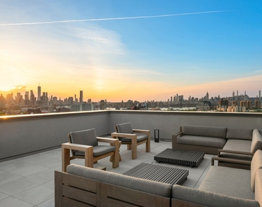 249 Willoughby Avenue - Photo Thumbnail 28