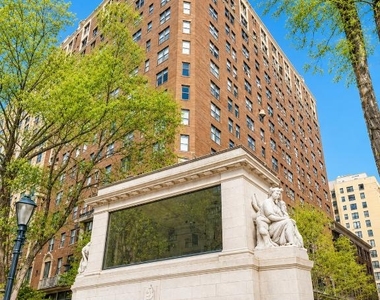 280 Riverside Drive - Photo Thumbnail 5