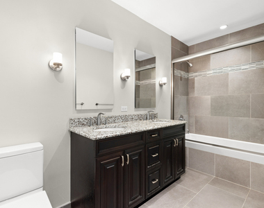 310 W 52nd Street - Photo Thumbnail 4