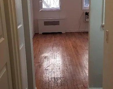 171 E 77th Street - Photo Thumbnail 3