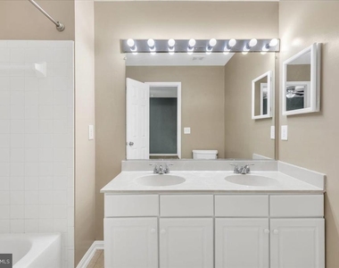 11616 Nellings Place - Photo Thumbnail 15
