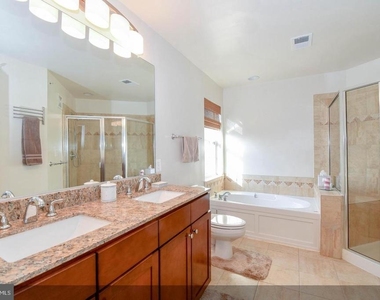15260 Rosemont Manor Drive - Photo Thumbnail 17